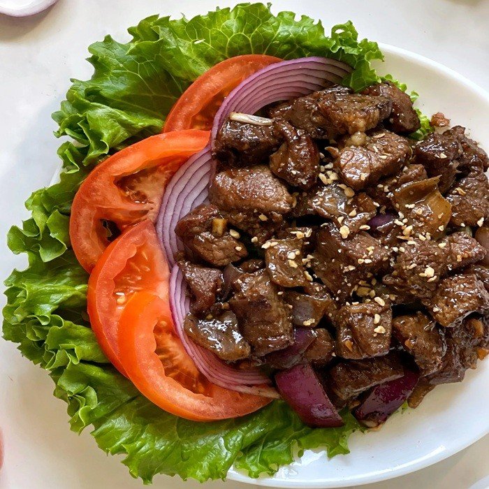 Bife Acebolado com Fritas Crocantes