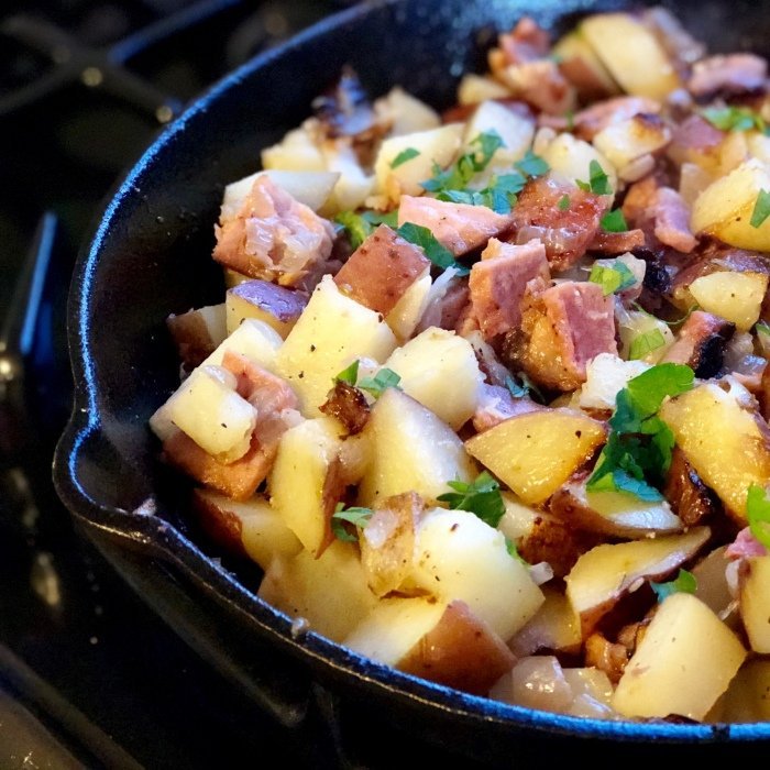Batatas Rústicas de Frigideira com Bacon e Ovos