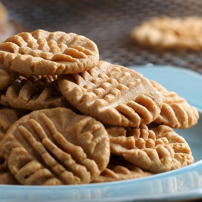 Cookies de Pasta de Amendoim com Gotas de Chocolate
