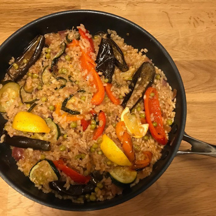 Bacalhau Assado com Batatas, Pimentões e Azeitonas